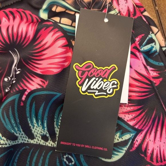 Good Vibes Tropical Floral Luau Tiki Mask Unlined Shorts with Pockets Size XL - Picture 4 of 10